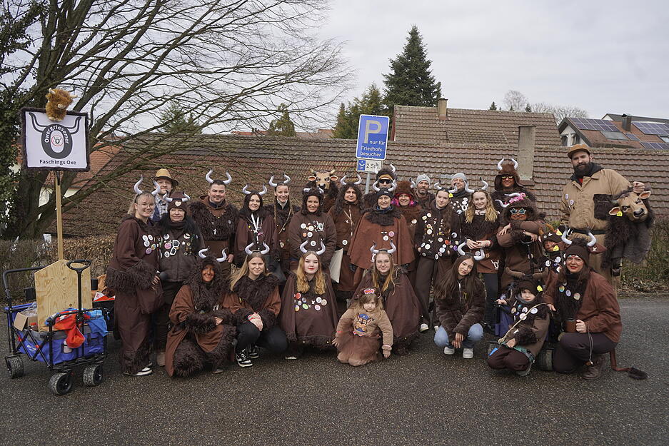 Mit dem "wohl kleinsten Faschingsumzug "in Neckarsulm-Dahenfeld. Mit dem "wohl kleinsten Faschingsumzug "in Neckarsulm-Dahenfeld.