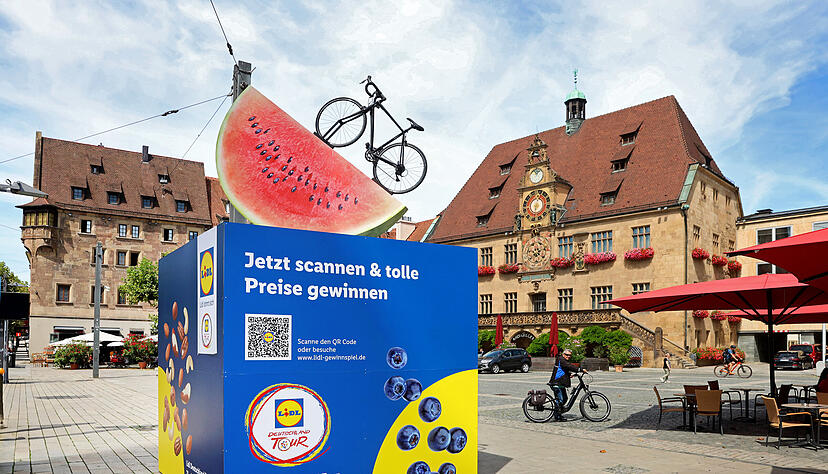 Deutschland-Tour macht Station in Heilbronn. Aufsteller von LIDL vor dem Rathaus, Fahrrad, Radrennen Deutschland-Tour macht Station in Heilbronn. Aufsteller von LIDL vor dem Rathaus, Fahrrad, Radrennen