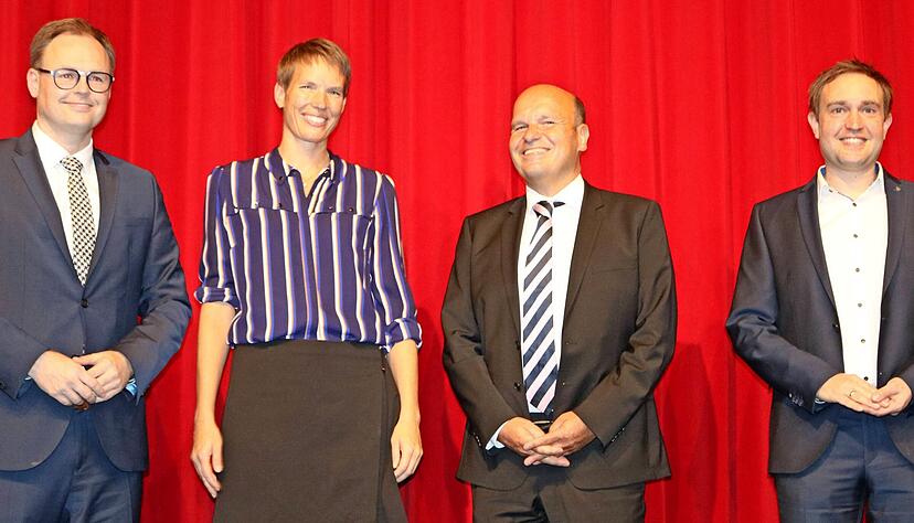 Herzliches Willkommen (von links): BBT-Regionalleiter Marc Reggentin mit den neuen Chef&auml;rzten Dr. Sabine Richter (seit Januar 2020), Professor Dr. Frank Wenger (seit Oktober 2021) und Dr. Holger Wolff (seit Anfang 2021).
Foto: Ralf Reichert