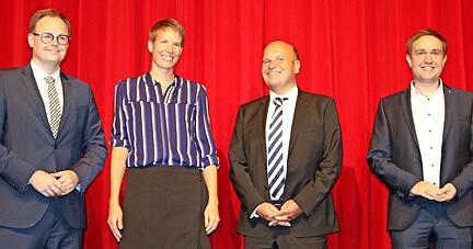 Herzliches Willkommen (von links): BBT-Regionalleiter Marc Reggentin mit den neuen Chef&auml;rzten Dr. Sabine Richter (seit Januar 2020), Professor Dr. Frank Wenger (seit Oktober 2021) und Dr. Holger Wolff (seit Anfang 2021).
Foto: Ralf Reichert