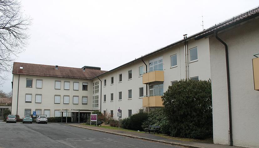 Das ehemalige Krankenhaus M&ouml;ckm&uuml;hl. Auf dem Areal soll unter anderem ein Pflegeheim entstehen.