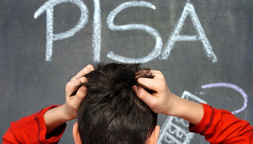 Die deutschen Schülerinnen und Schüler haben bei der neuen Pisa-Studie so schlecht abgeschnitten wie noch nie zuvor. Die deutschen Schülerinnen und Schüler haben bei der neuen Pisa-Studie so schlecht abgeschnitten wie noch nie zuvor.