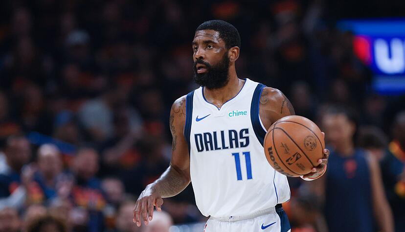 Irving erlitt einen Kreuzbandriss. Irving erlitt einen Kreuzbandriss.