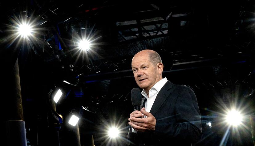 Olaf Scholz spricht während einer Ausgabe der Gesprächsrunde «KanzlerGespräch» in Bendorf. Olaf Scholz spricht während einer Ausgabe der Gesprächsrunde «KanzlerGespräch» in Bendorf.