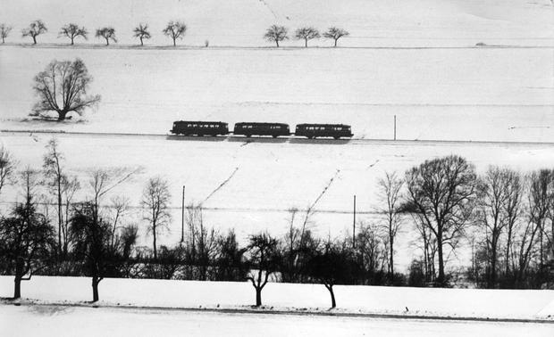Zusammengestellt von Archiv und Dokumentation der Heilbronner Stimme

Die Schienenbusse auf der Zabergäubahn sind, wie hier im Januar 1976, über Jahrzehnte ein gewohnter Anblick. Nach der Umstellung der Strecke von Schmal- auf Normalspur in den Jahren 1964/1965 lösen sie die alten Dampfzüge ab.