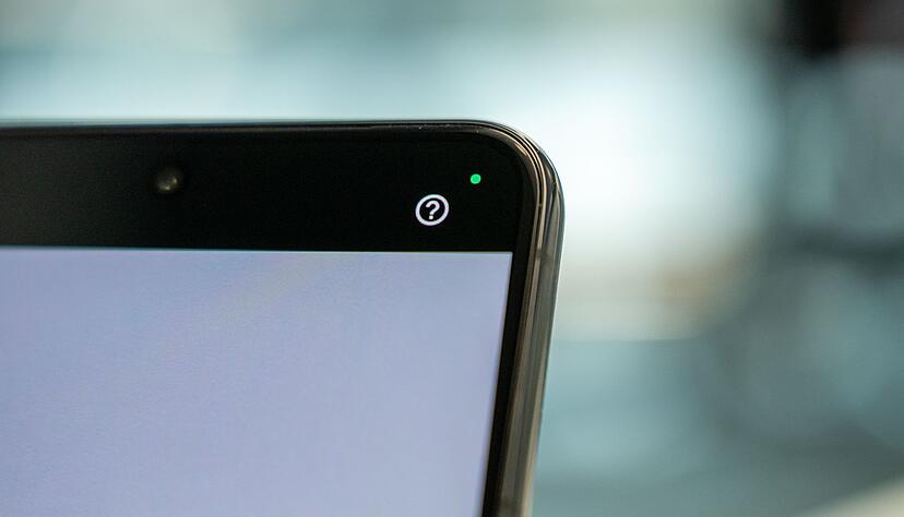 Das ist doch was aktiv? Ja, genau - die gr&uuml;ne Statusanzeige auf dem Android-Display zeigt an, ob Kamera oder Mikrofon von einer App verwendet werden.