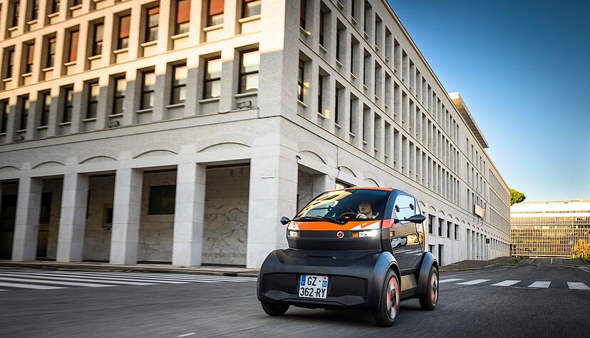 Kennen Sie irgendwoher? Ja, der Duo Nachfolger baut beim Design auf das Konzept des Vorgängers Twizy.