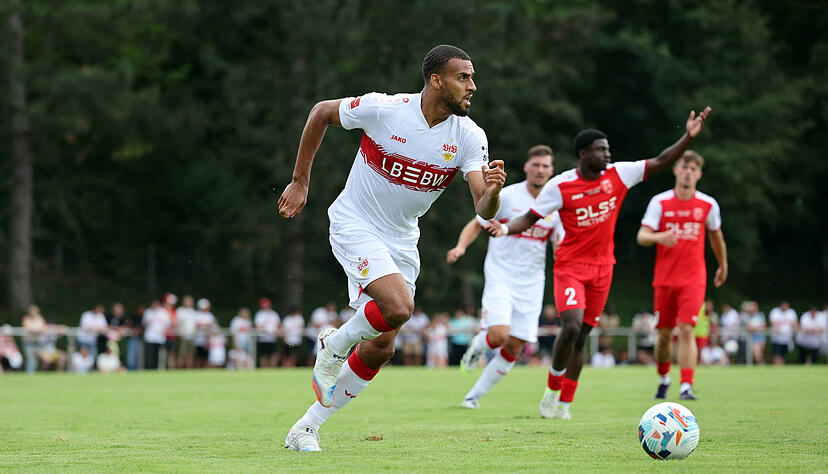 Das Testspiel beim SV Fellbach könnte eines der letzten Spiel von Josha Vagnoman im VfB-Trikot gewesen sein.