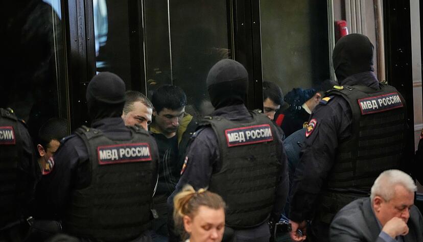 Ein russisches Militärgericht verhandelte unter Ausschluss der Öffentlichkeit. Ein russisches Militärgericht verhandelte unter Ausschluss der Öffentlichkeit.