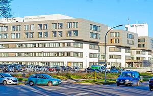 Am Gesundbrunnen in Heilbronn entstehen in mehreren Bauabschnitten moderne, zeitgem&auml;&szlig;e Geb&auml;ude f&uuml;r die SLK-Kliniken.
