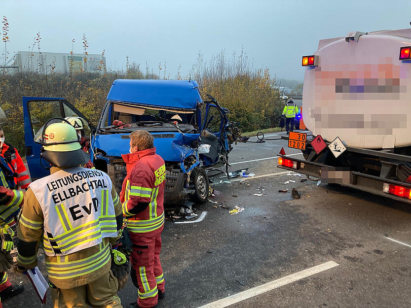 Schwerer Unfall auf der B39a Schwerer Unfall auf der B39a