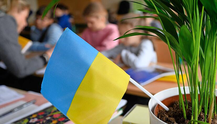 2023 wurden 310 Ukrainer in städtischen Unterkünften aufgenommen. Im zweiten Halbjahr 2024 rechnet die Verwaltung mit 75 Asylbewerbern pro Monat.
Foto: dpa 2023 wurden 310 Ukrainer in städtischen Unterkünften aufgenommen. Im zweiten Halbjahr 2024 rechnet die Verwaltung mit 75 Asylbewerbern pro Monat.
Foto: dpa