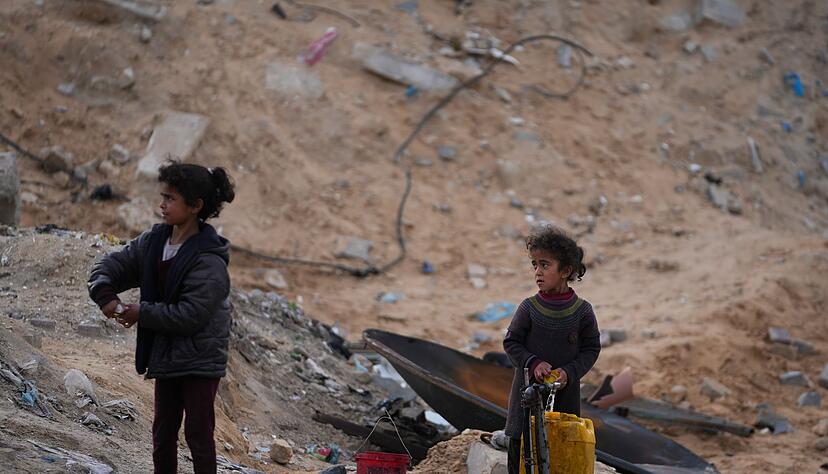 Israel k&ouml;nnte Berichten zufolge auch die Wasserversorgung kappen. (Archivbild)