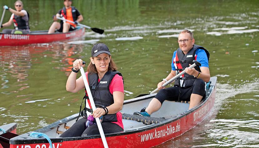 "Das war eine Super-Gruppe", sagt Stadtführer Ulrich Sauter (links), nachdem alle wieder festen Boden unter den Füßen haben. "Das war eine Super-Gruppe", sagt Stadtführer Ulrich Sauter (links), nachdem alle wieder festen Boden unter den Füßen haben.
