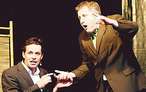 Winnetou einmal anders: Bernd Kohlhepp und Uli Boettcher sorgten mit ihrer ganz eigenen Fortsetzung des Indianerepos&rsquo; für volle Sitzreihen.