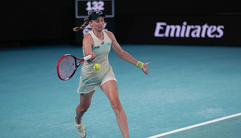 Jelena Rybakina steht wie 2023 im Finale der Australian Open. Jelena Rybakina steht wie 2023 im Finale der Australian Open.