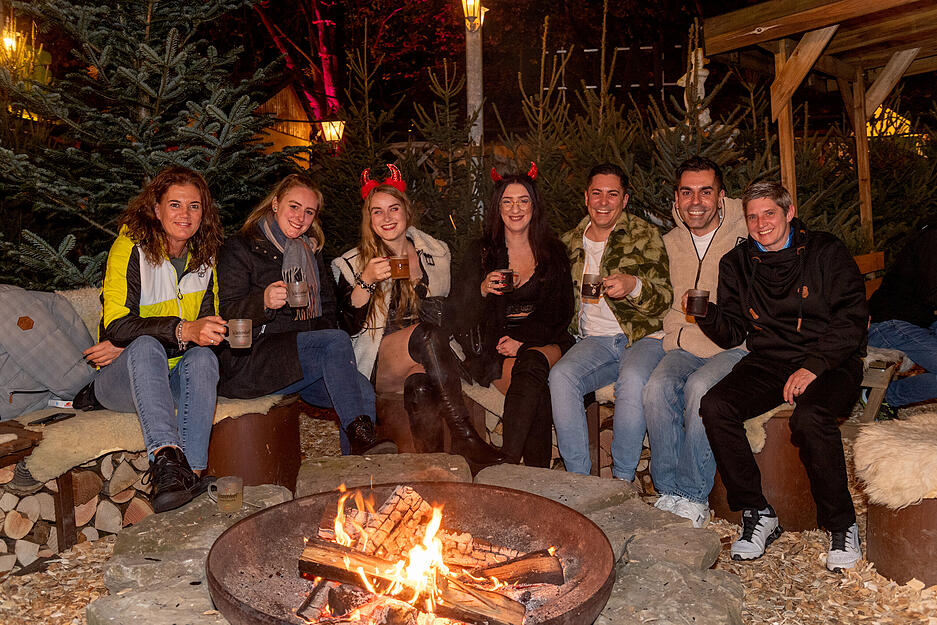 Beim Heilbronner Winterdorf können sich Besucher nicht nur in Hütten, sondern auch im Freien aufhalten.