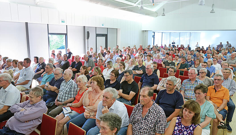 Beim Wahlforum der Heilbronner Stimme zeigten die M&ouml;ckm&uuml;hler gro&szlig;es Interesse.
