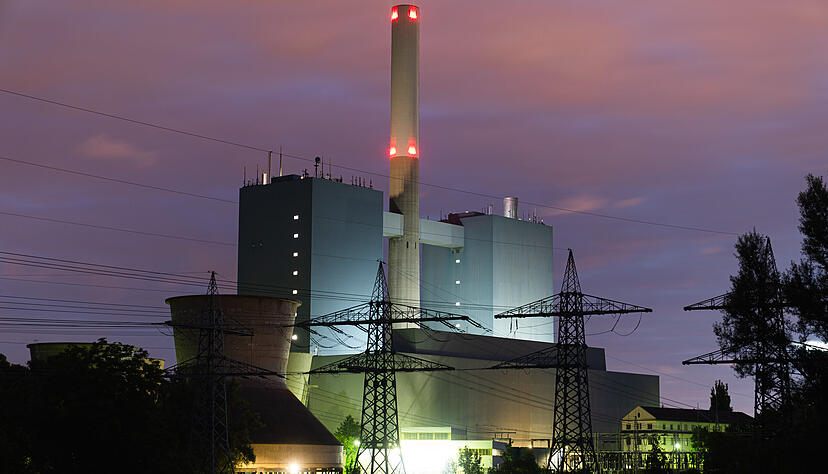 Bei der Klimakonferenz fordert die Bundesregierung den Ausstieg aus fossilen Energien, während sie in Deutschland den Ausbau von Gaskraftwerken in großem Stil plant.