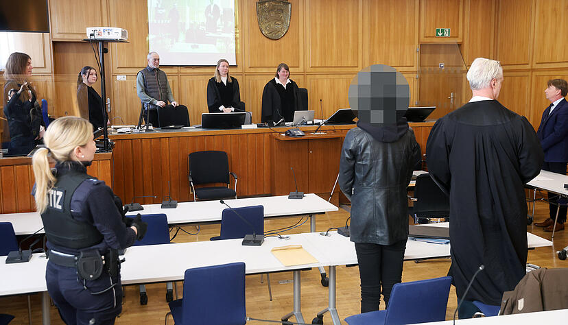 Im Landgericht Heilbronn muss sich eine 44 Jahre alte Frau wegen mutma&szlig;lichen Drogenhandels verantworten.