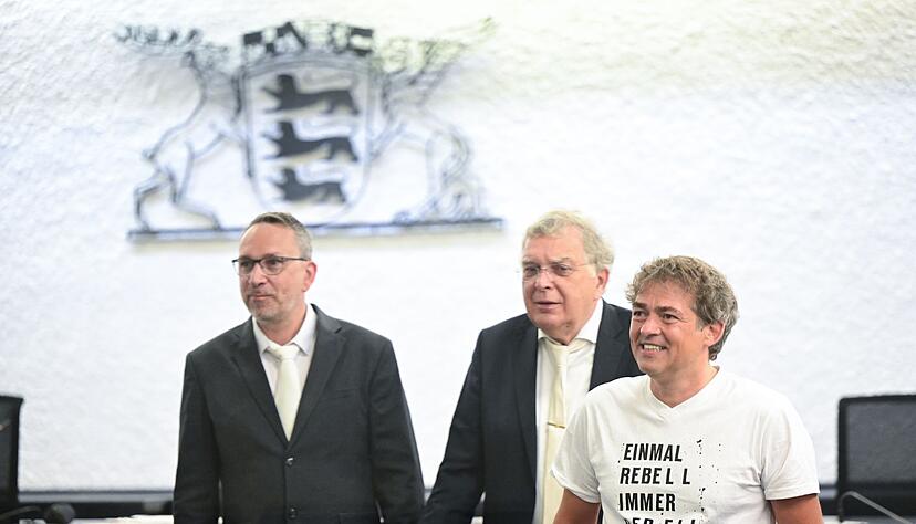 Ballweg sieht sich als Kämpfer für die Freiheit. Ballweg sieht sich als Kämpfer für die Freiheit.