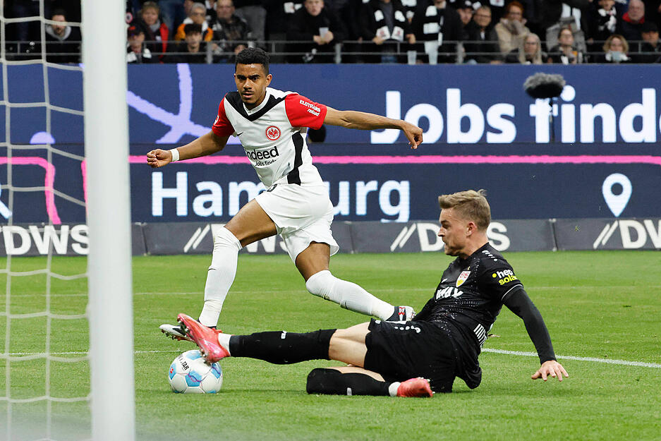 Maximilian Mittelstädt: Klasse Rettungsaktion gegen Knauff in der 18. Minute. Hatte, wie die ganze VfB-Abwehr, allerdings Probleme mit der Frankfurter Offensive. Note: 4