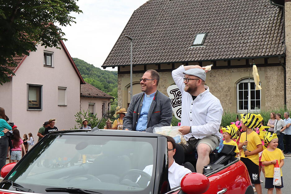 Das traditionsreiche Kinderfest in Buchenbach stärkt das Gemeinschaftsgefühl im Ort seit 1883. Das traditionsreiche Kinderfest in Buchenbach stärkt das Gemeinschaftsgefühl im Ort seit 1883.