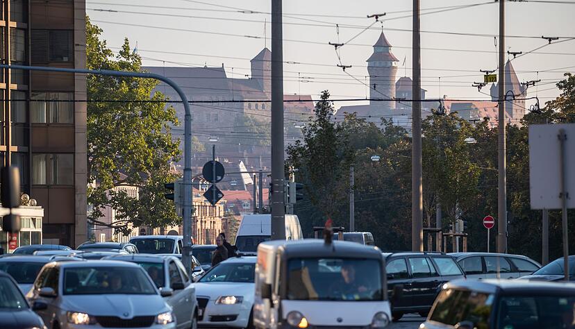 In N&uuml;rnberg gab es 2025 besonders starke Staus im inneren Stadtbereich. (Archivbild)