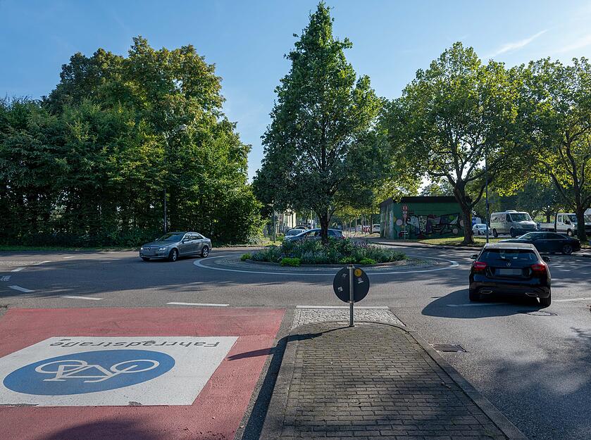 An diesem Kreisel an der Viehweide in Böckingen sind schnell fahrende Autos ein Problem.
