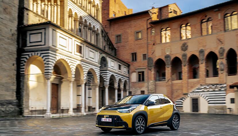 Schön in der Stadt: Der urbane Raum ist das angestammte Habitat des kleinen Aygo - doch auch woanders fühlt er sich nicht unwohl. Schön in der Stadt: Der urbane Raum ist das angestammte Habitat des kleinen Aygo - doch auch woanders fühlt er sich nicht unwohl.