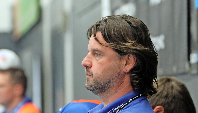 TSB-Trainer Jochen Z&uuml;rn hat einst Christian Heuberger zu seinem Kapit&auml;n bei der SG BBM Bietigheim ernannt.Foto: Archiv/Veigel