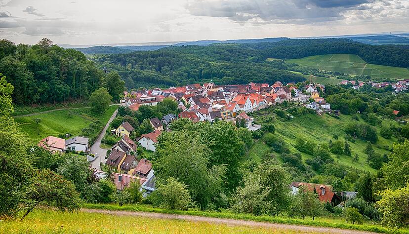 Löwenstein liegt idyllisch. Doch wegen eines fehlenden Haushalts bestehen sorgen. Löwenstein liegt idyllisch. Doch wegen eines fehlenden Haushalts bestehen sorgen.