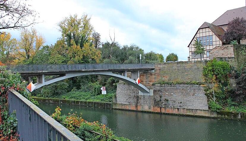 Im nächsten Jahr sollen die Arbeiten an der Lauffener Rathausbrücke beginnen. Auch andere Investitionen sind geplant.