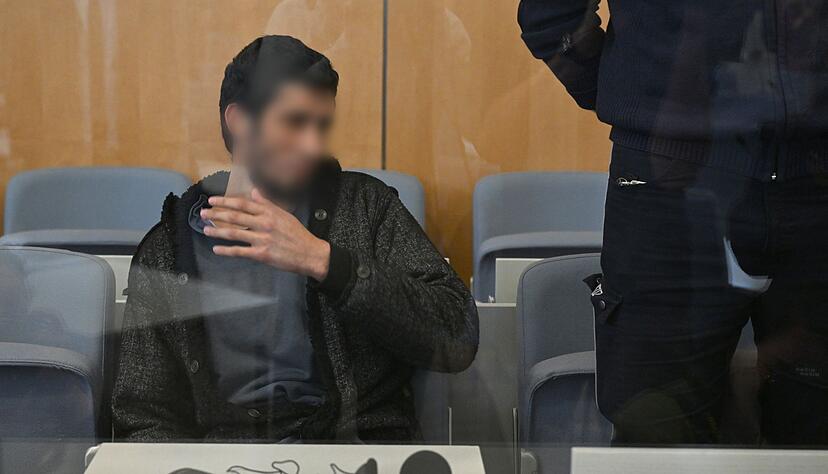 Der Angeklagte hatte die Tat zu Prozessbeginn gestanden. Der Angeklagte hatte die Tat zu Prozessbeginn gestanden.