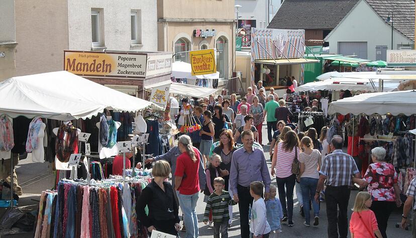 Rund 120 Händler und Schausteller sorgen beim Brettacher Markt für ein abwechslungsreiches Angebot. Rund 120 Händler und Schausteller sorgen beim Brettacher Markt für ein abwechslungsreiches Angebot.