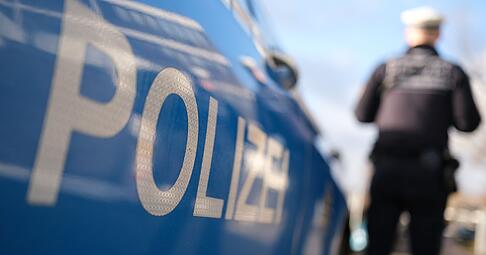 Die Polizei hat drei Tatverdächtige verhaftet.