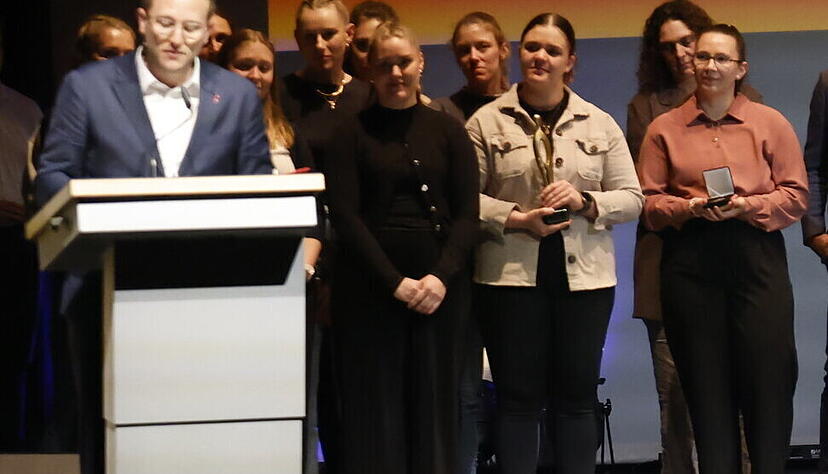 Die VSG Untersteinbach/&Ouml;hringen wurde zur Mannschaft des Jahres 2025 gew&auml;hlt.