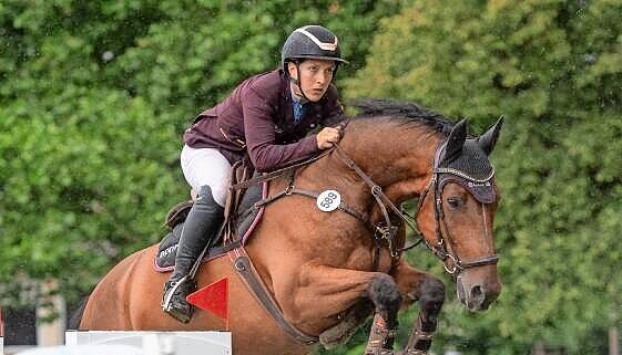 Nicht langsam, aber nicht schnell genug: Nicoletta M&uuml;&szlig;ig auf Sir Flintstone.