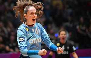 Torhüterin Sarah Wachter feierte sechs Paraden, den zweiten Turniersieg und den Einzug in die Hauptrunde.