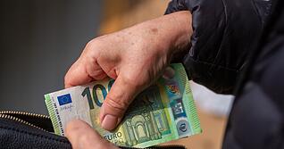 Die Rolle der gesetzlichen Rente k&ouml;nnte k&uuml;nftig weiter schrumpfen. (Symbolbild)