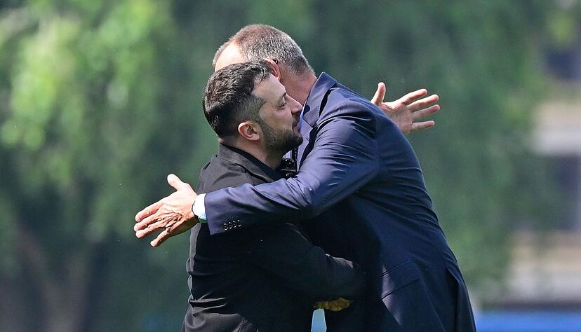 Merz will sich auch nach dem Alaska-Gipfel von US-Pr&auml;sident Trump mit seinem russischen Amtskollegen Putin eng mit dem ukrainischen Pr&auml;sidenten Selenskyj und den anderen Europ&auml;ern abstimmen.