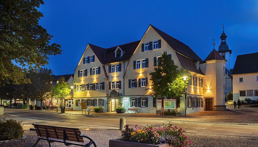 Hier wird über die Geschicke des Orts entschieden: Im Kupferzeller Rathaus beschäftigt man sich - fast - Tag und Nacht mit Politik. Foto: Heimatreporter Rüdiger Reingräber