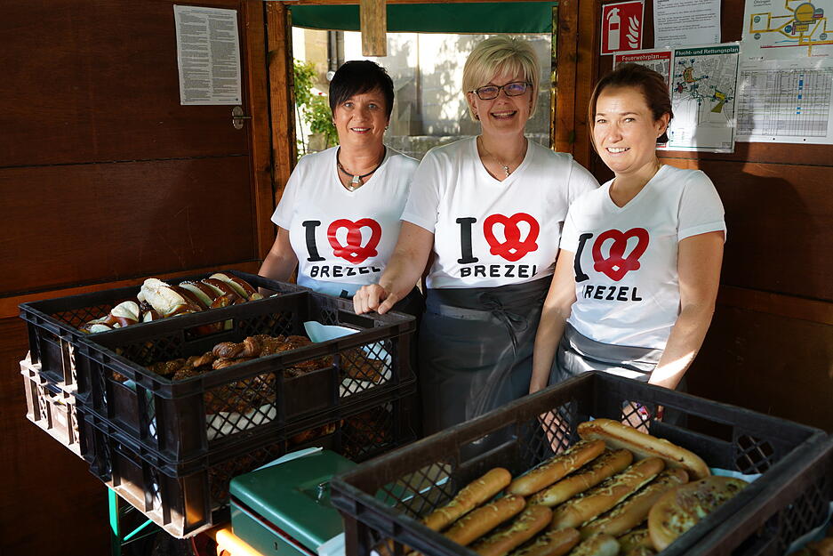 Er&ouml;ffnung Weindorf in &Ouml;hringen