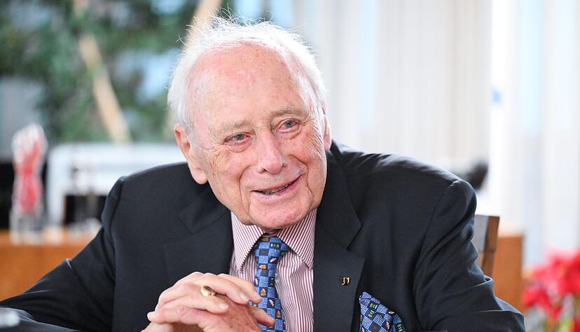 Reinhold Würth (89) will kürzertreten - und mehr privat machen. Ende Januar reist er in die Karibik. Reinhold Würth (89) will kürzertreten - und mehr privat machen. Ende Januar reist er in die Karibik.