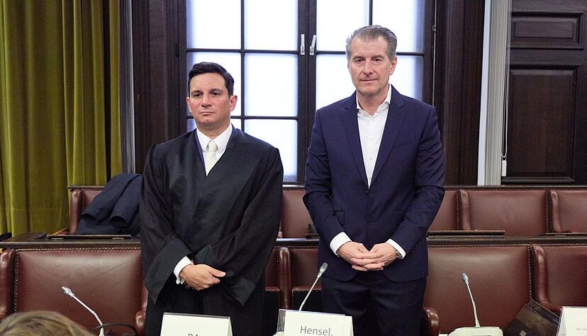 Die Nebenklage kritisiert die fachlichen Stellungnahmen des Psychologen als «wissenschaftlich völlig haltlos». Die Nebenklage kritisiert die fachlichen Stellungnahmen des Psychologen als «wissenschaftlich völlig haltlos».