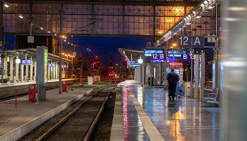 Der aktuelle Streik der GDL sorgt seit Mittwochmorgen für Tausende Zugausfälle. Der aktuelle Streik der GDL sorgt seit Mittwochmorgen für Tausende Zugausfälle.