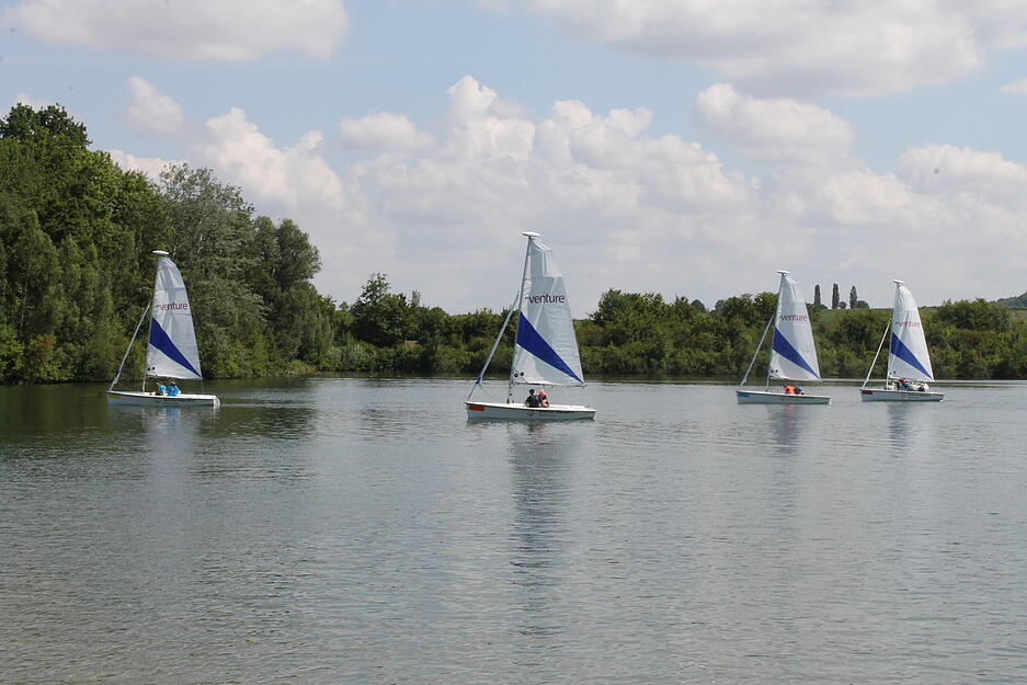 Die Wettkämpfe im Freiwasserschwimmen und Segeln der Landesspiele der Special Olympics finden am Breitenauer See statt. Die Wettkämpfe im Freiwasserschwimmen und Segeln der Landesspiele der Special Olympics finden am Breitenauer See statt.