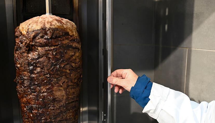 Die Lebensmittelüberwachung findet bei Kontrollen Mängel. Die Lebensmittelüberwachung findet bei Kontrollen Mängel.