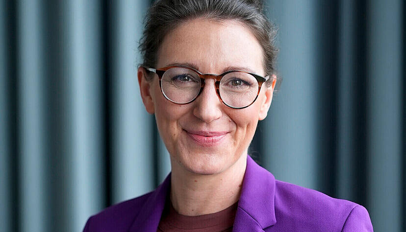 Professorin Jasmin Riedl forscht und lehrt an der Universität der Bundeswehr in München. Professorin Jasmin Riedl forscht und lehrt an der Universität der Bundeswehr in München.