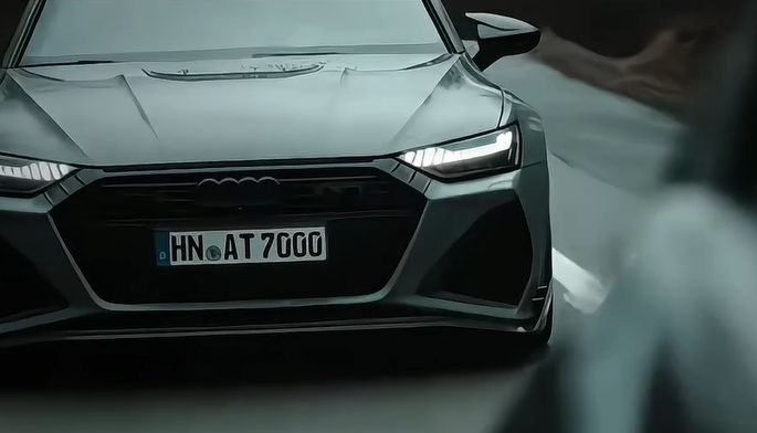 Auf Instagram zeigt sich der Influencer und Multimillon&auml;r mit Luxusautos mit Heilbronner Kennzeichen.